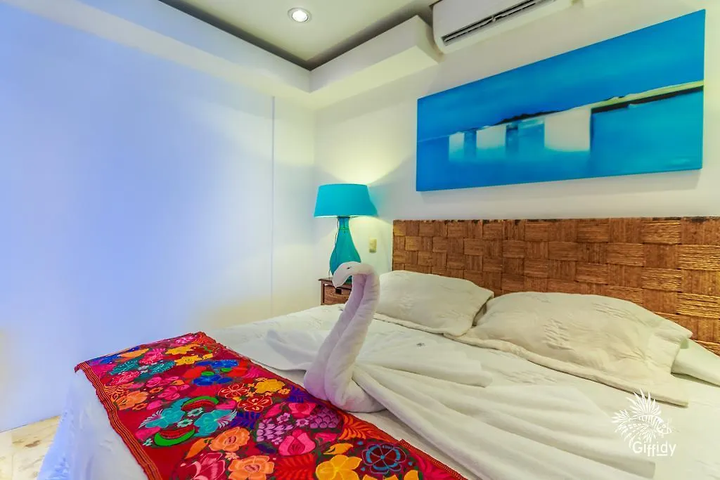 Deep Blue Hotel Isla Mujeres 0*,